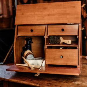 Grooming Deluxe Show Grooming Box Close Up