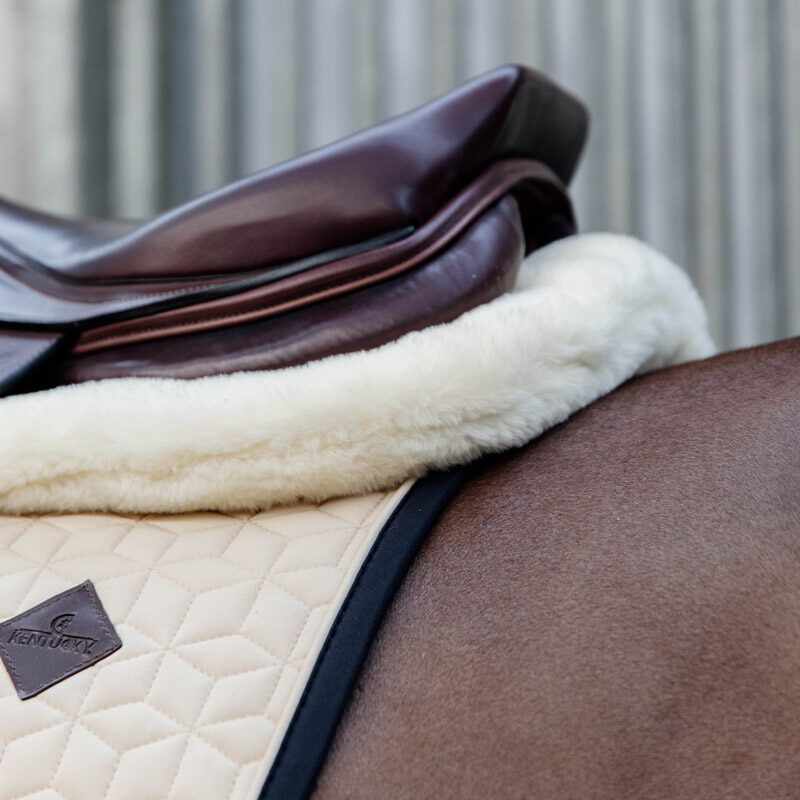 Kentucky Horsewear Sheepskin Equalizer Half Pad - Image 3