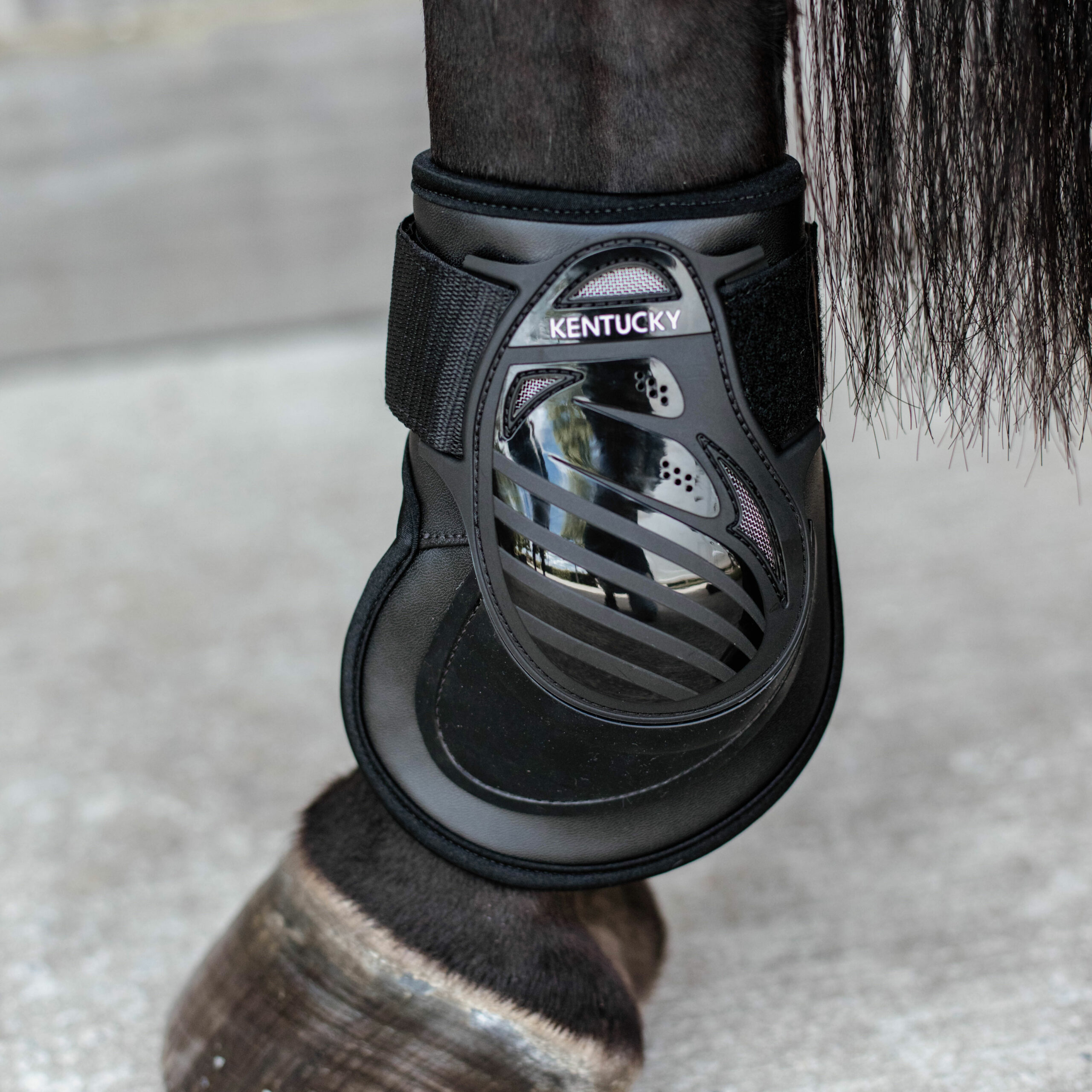Kentucky Young Horse Deep Fetlock Boots Air 5 Kentucky Horsewear Deep Fetlock Boots Air Black Side View