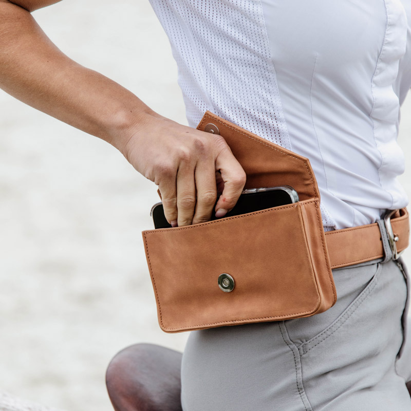 Grooming Deluxe Belt Bag - Brown 1 Grooming Deluxe Belt Bag Beige