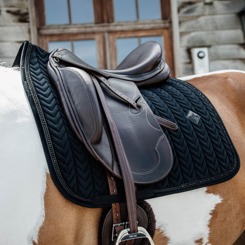 Kentucky Horsewear Velvet Saddle Pad Pearls Dressage 3 Kentucky Horsewear Velvet Saddle Pad Pearls Dressage - Image 3