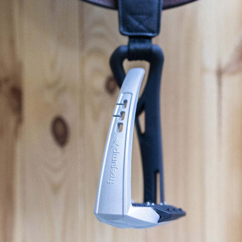 Freejump Soft Up Pro+ Stirrups - Silver 2 Freejump Soft Up Pro+ Stirrups - Silver - Image 2