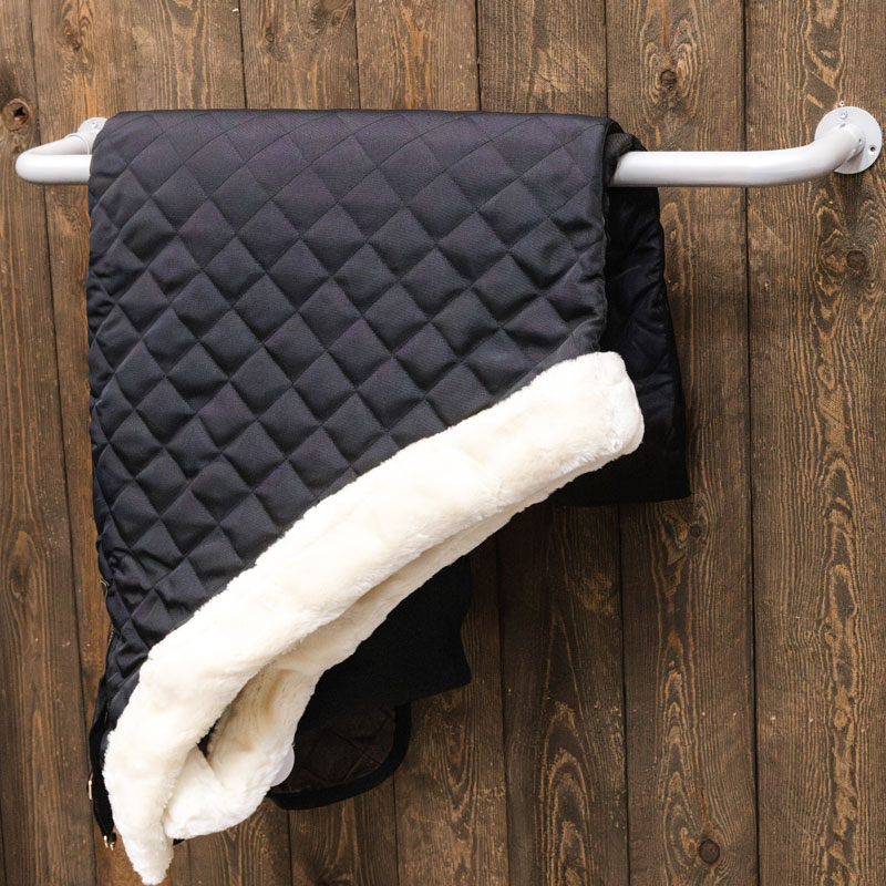 Grooming Deluxe Foldable Blanket Holder 1 Foldable Blanket Holder