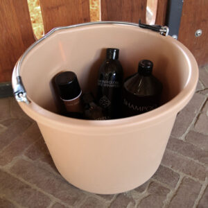 Grooming Deluxe Water Bucket 12ltr Full