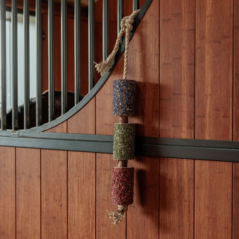 Wooden Relax Horse Toy - Freedom 1 Grooming Deluxe Wooden Relax Horse Toy Freedom 1