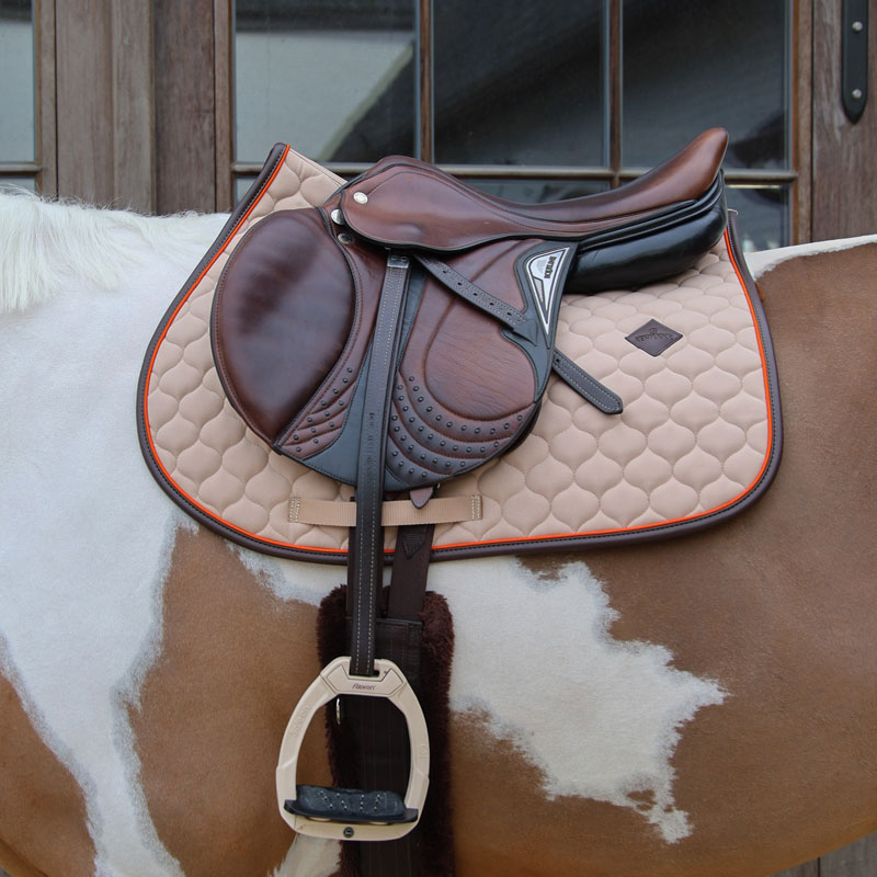 Kentucky Saddle Pad Onion Quilt Neon Leather Jumping 6 Kentucky Saddle Pad Onion Quilt Neon Leather Jumping - Image 6